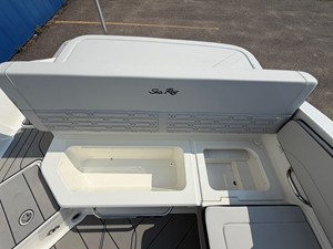2027 Sea Ray SPX 210 15