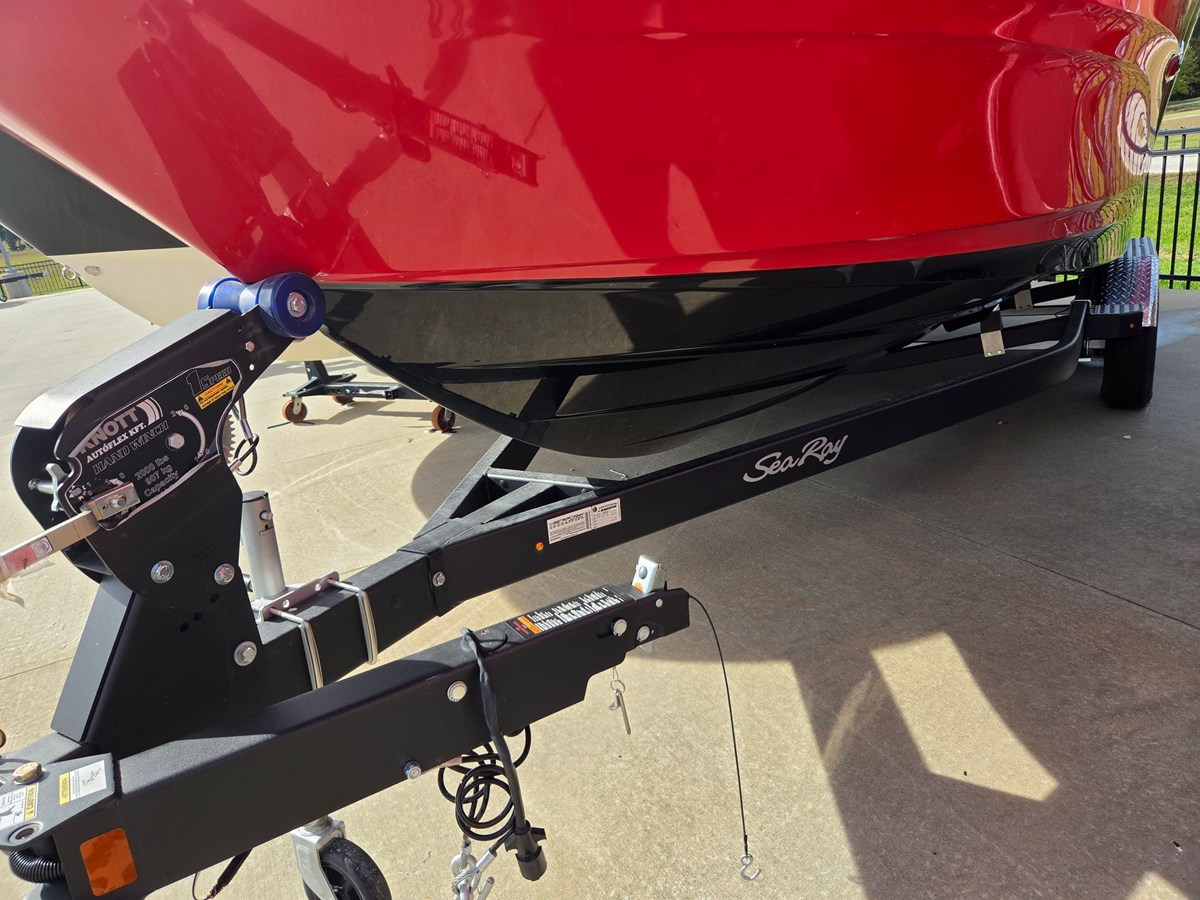 2027 Sea Ray SPX 210 5