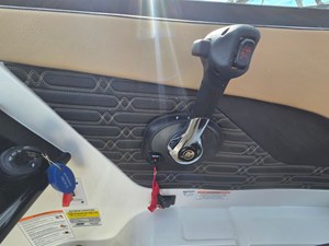 2027 Sea Ray SPX 210 15