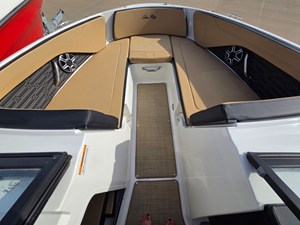 2027 Sea Ray SPX 210 18