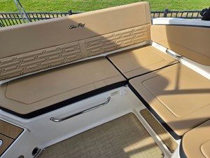 2027 Sea Ray SPX 210 26
