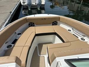 2026 Sea Ray SDX 250 Outboard 22