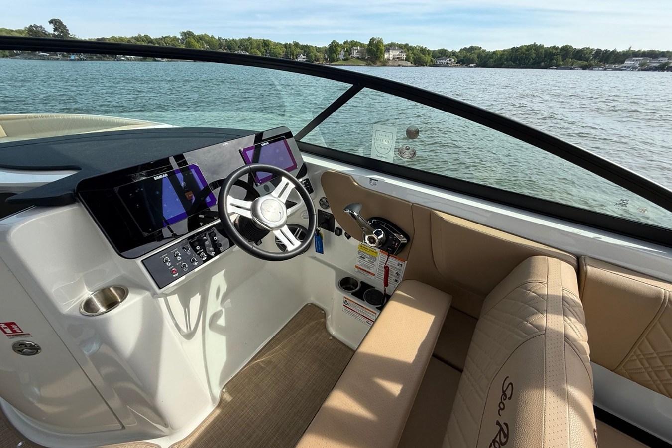 2026 Sea Ray SDX 250 19
