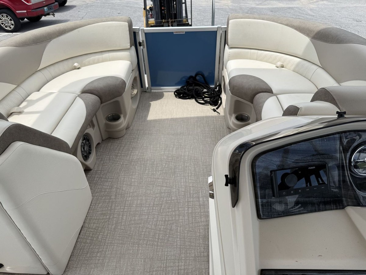 2023 Avalon 2385 LSZ QL 30