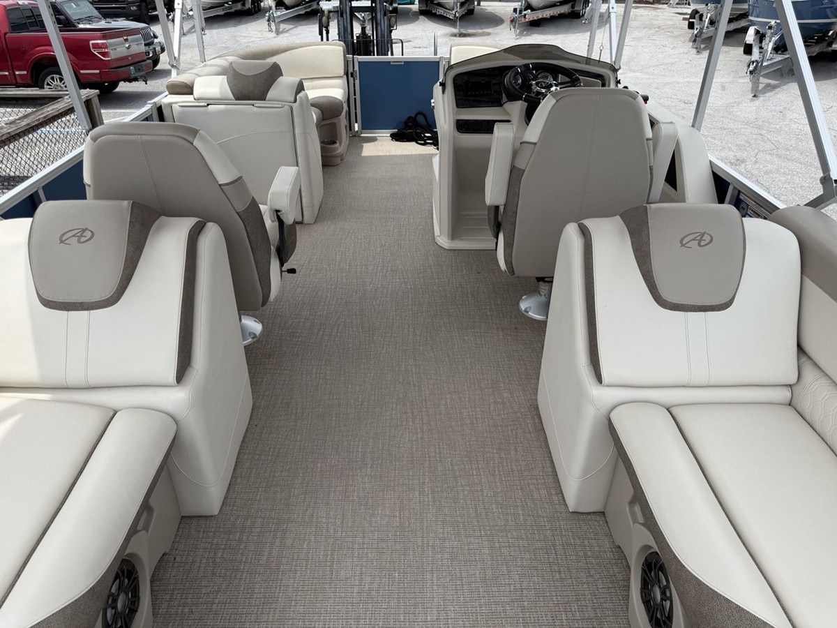 2023 Avalon 2385 LSZ QL 44