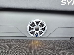 2027 Sylvan L-3 RLZ 32