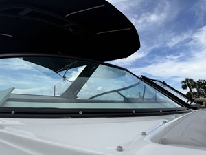 2026 Sea Ray SDX 250 Outboard 27