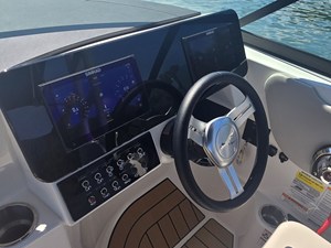 2026 Sea Ray SDX 250 18