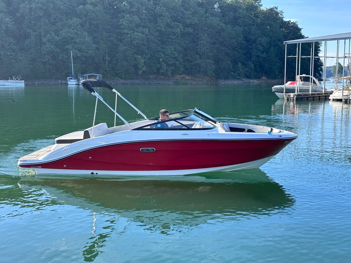 2026 Sea Ray SPX 210 6