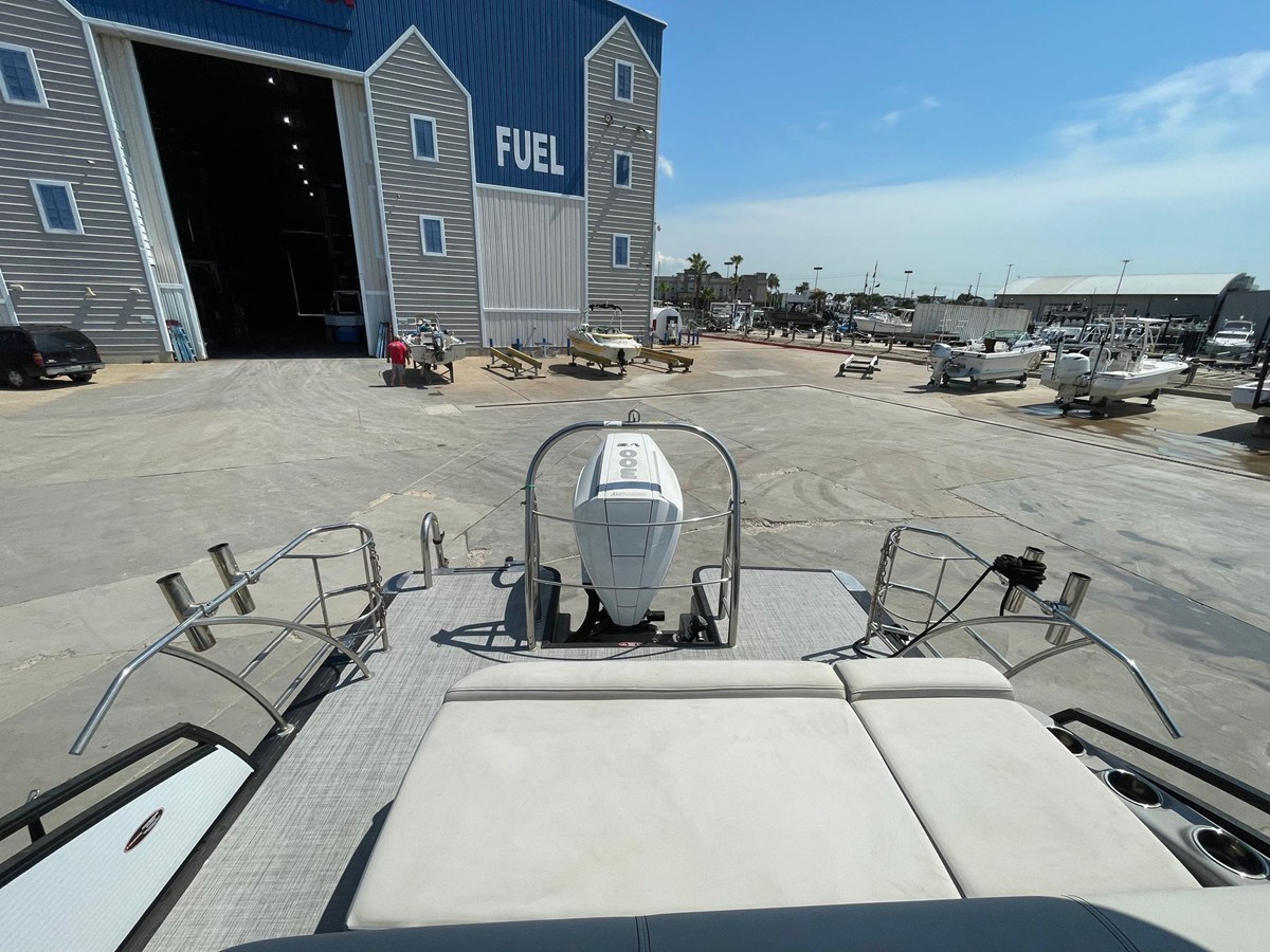 2023 Harris 250 SOLSTICE 17