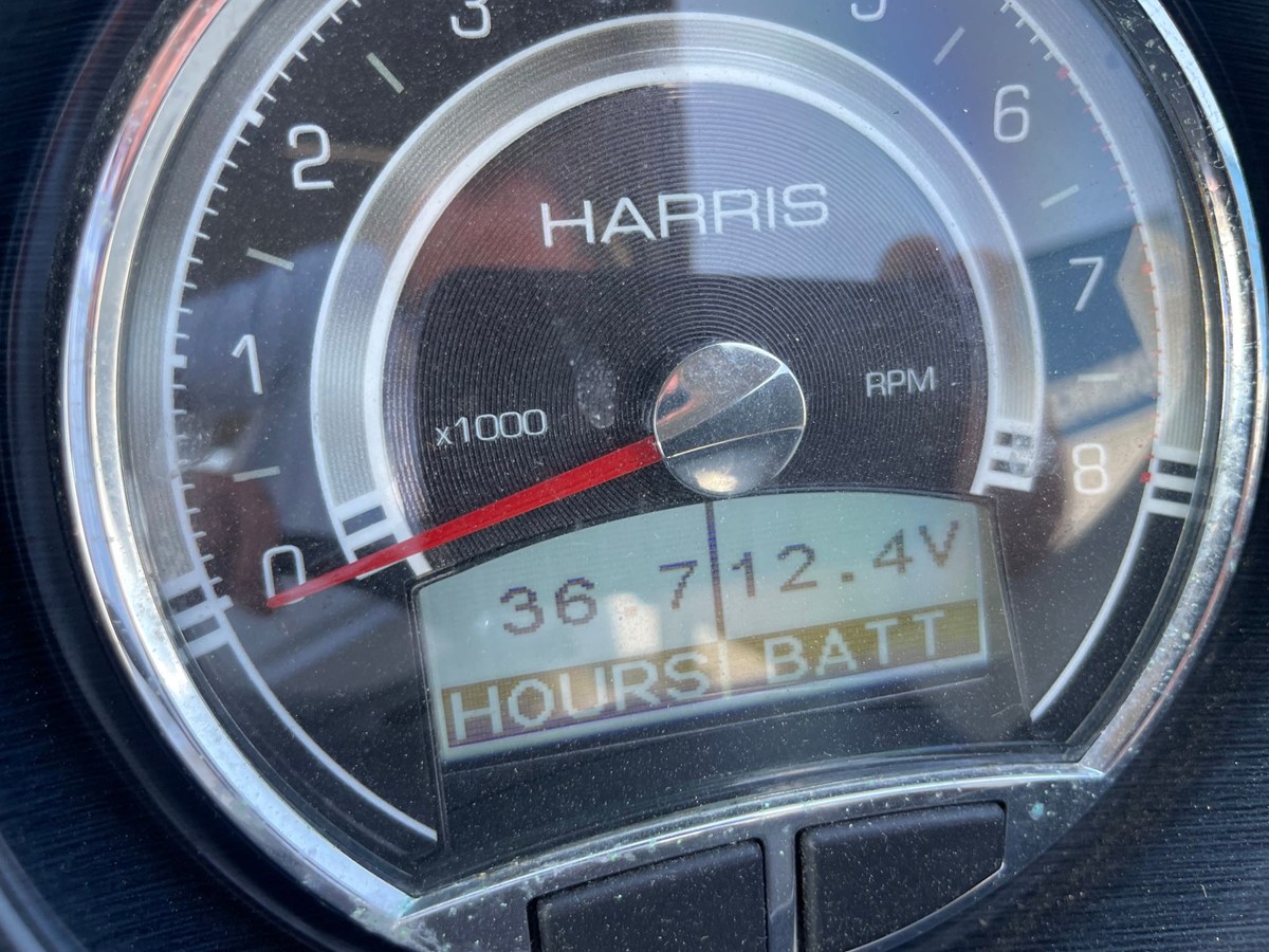 2023 Harris 250 SOLSTICE 19