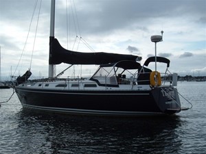 TRINITY 12 Port Hull