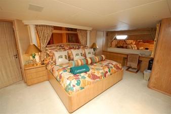 CONTRARIAN 11 105 Broward Master Stateroom