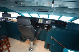 CONTRARIAN 24 105 Broward Pilothouse