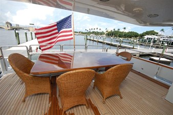 CONTRARIAN 34 105 Broward Aft Deck