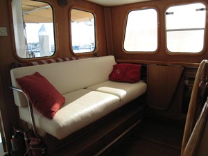 BENCH SEATING INSIDE HELM