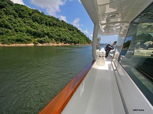 EAGLE'S NEST 19 Side Deck