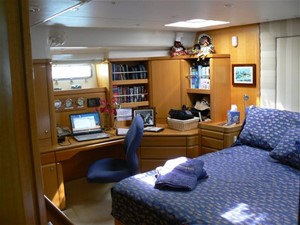 MOONRAKER 14 Master cabin starboard