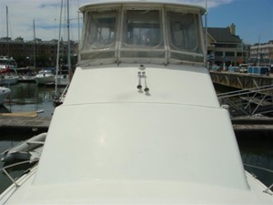 38' Ocean foredeck aft