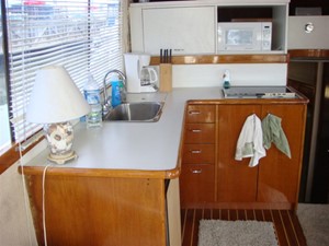 Marinalife 24 38' Ocean galley2
