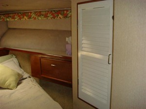 Marinalife 28 38' Ocean master stateroom stbd
