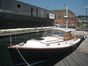 Wasque 32 Downeast Hardtop: Port Profile