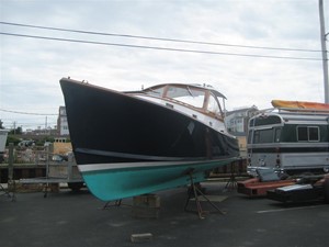 Wasque 32 Downeast Hardtop: Hull